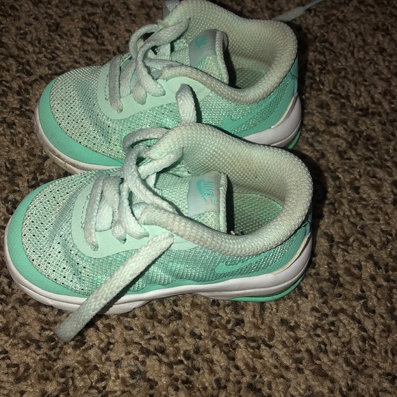 Nike - Picture 1 of 3